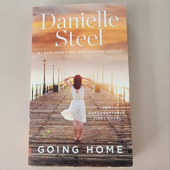 3 Danielle Steel Novels "Answered Prayers", "Going Home" and "Sisters" Paperback - Picture 6 of 10